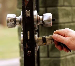 Lock Key Store Fellsmere, FL 772-208-8813 Lock Key Store Fellsmere, FL 772-208-8813 - 13-Re-Key-Locks